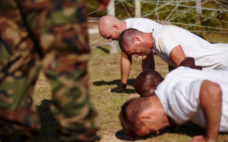 Soldati della leva militare durante l'addestramento
