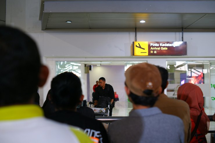 Persone in aeroporto