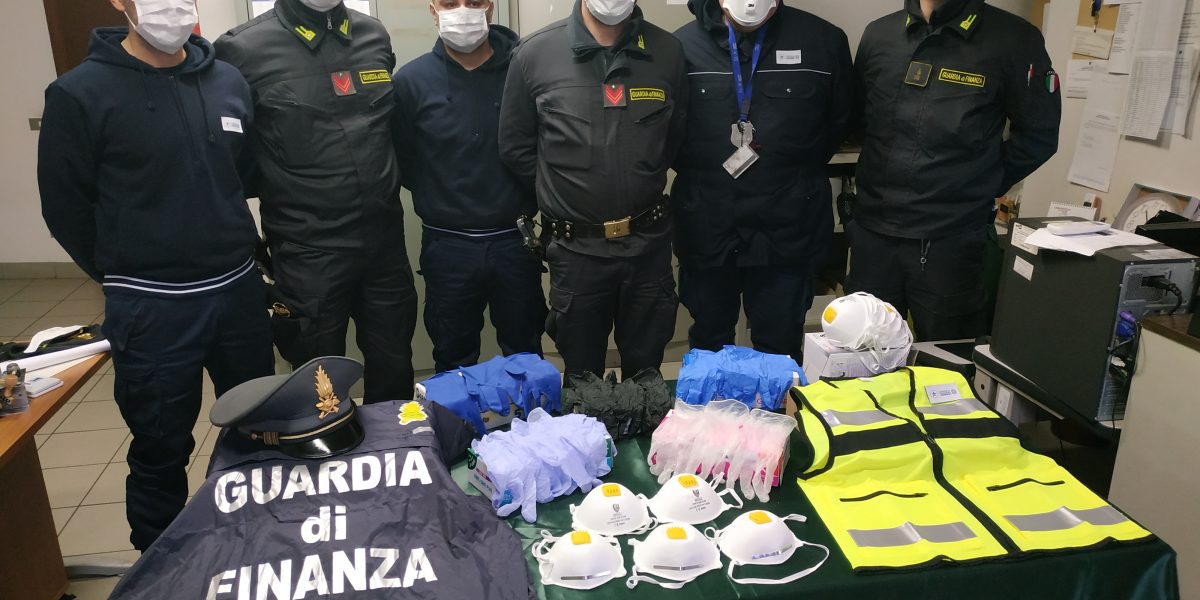 Andranno negli ospedali gli 840mila guanti e le 120 mascherine sequestrate