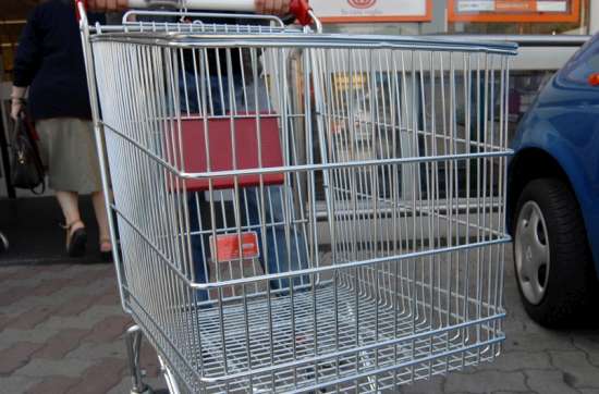 Divieto di spostarsi dal proprio comune e il dubbio sul rifornimento di generi alimentari: la precisazione della Prefettura