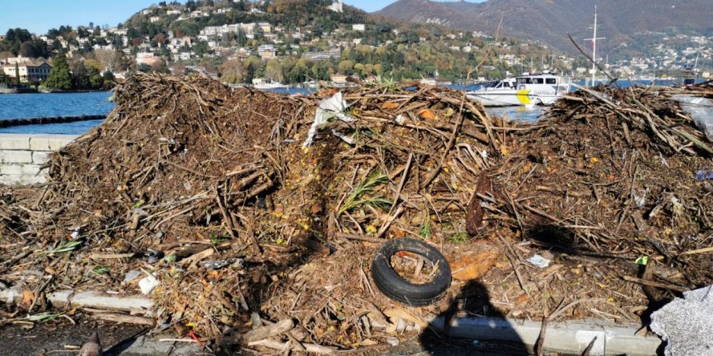 Rifiuti a Como, la raccolta differenziata non basta a frenare i costi: aumento del 2,5%