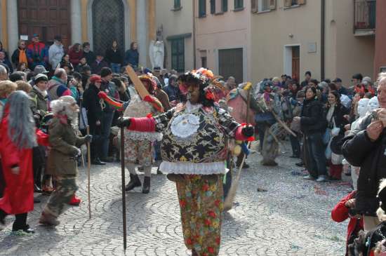 Il Carnevale di Schignano al Museo della Seta