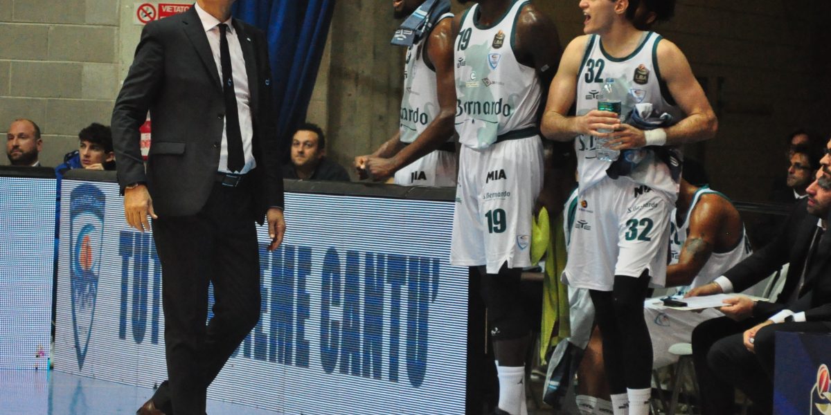 Coach Pancotto: «Contro la Fortitudo una Cantù lucida e arrabbiata»