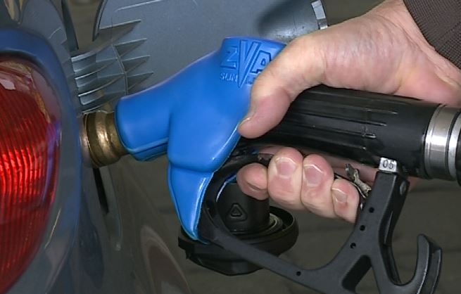 Carta sconto benzina, la Regione risponde a Bruxelles. Votata all’unanimità una mozione in difesa del provvedimento