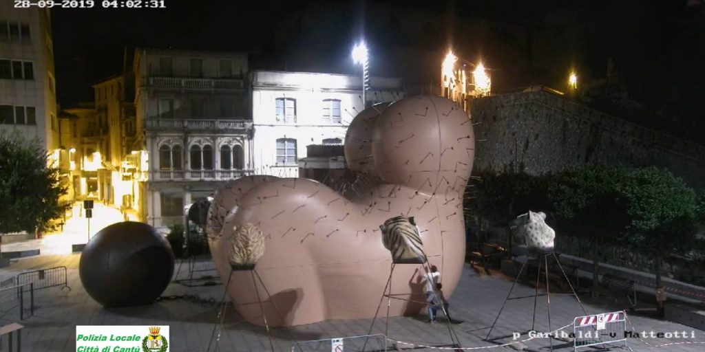 Cantù: individuati i due vandali che hanno danneggiato la “Maestà sofferente”