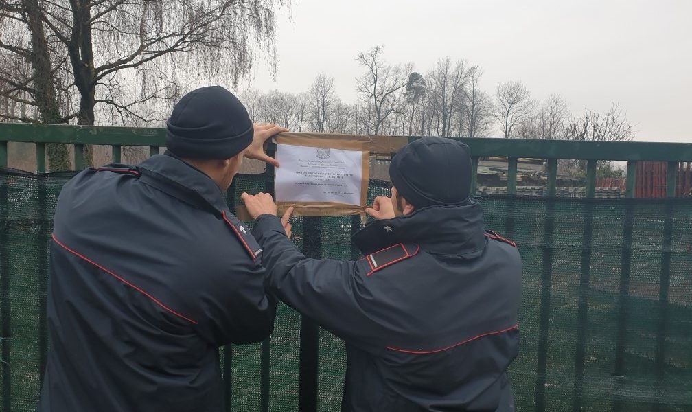 Discarica abusiva a Binago: i carabinieri forestali trovano 300 metri cubi di rifiuti