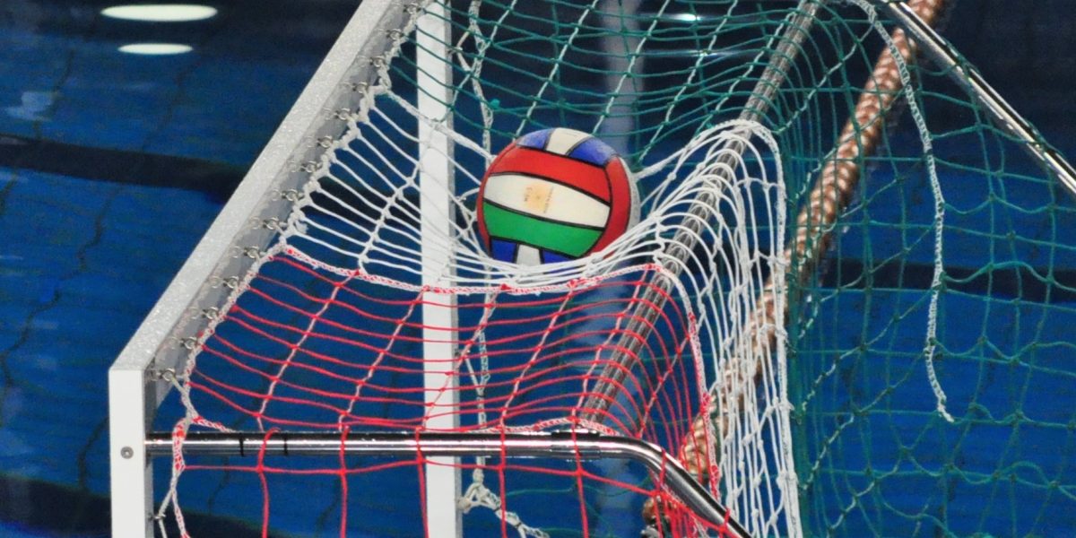 Como Nuoto battuta: la serie A sarà assegnata nella “bella”