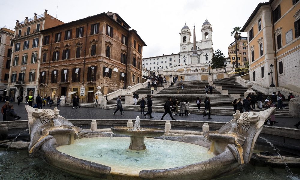 8 marzo, flash a mob in piazza di Spagna