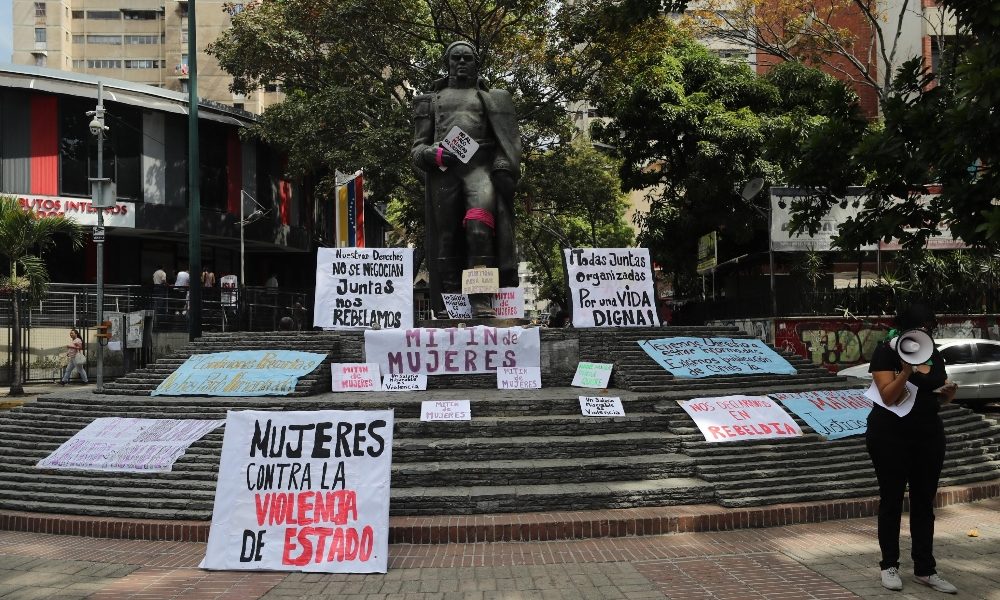 A Caracas cortei opposizione e chavisti