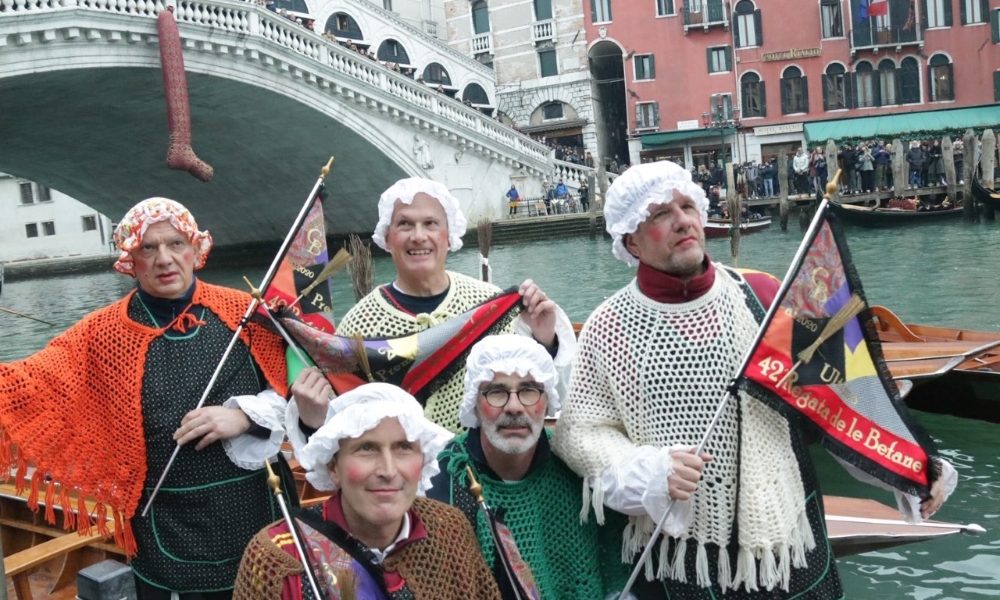 A Venezia la regata delle Befane
