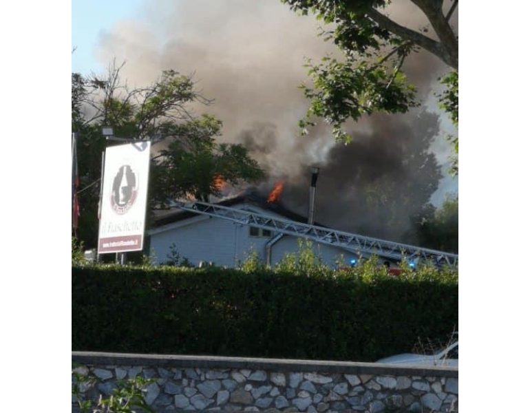 A fuoco ristorante, Salvini a cena
