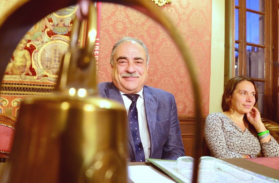 Monito del sindaco Landriscina in diretta Tv. «Basta con i veleni o me ne vado»