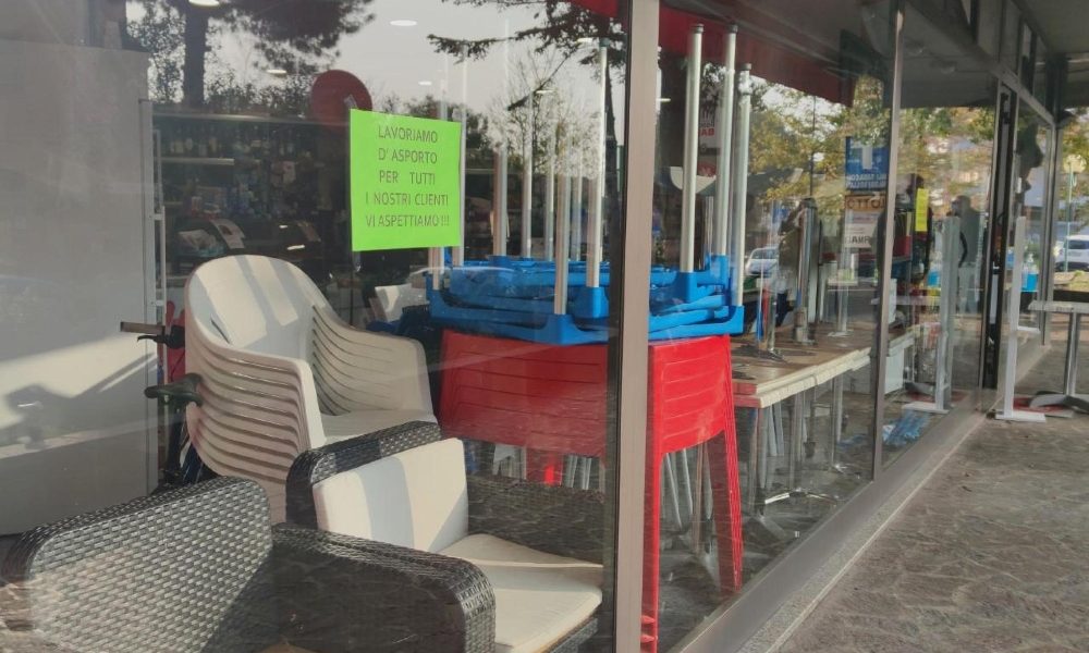 Abruzzo si sveglia arancione,caffè al bar anche solo asporto