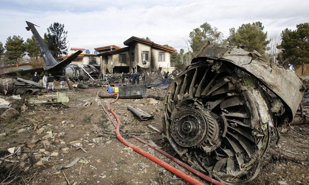 ‘Aereo ucraino abbattuto da un missile’