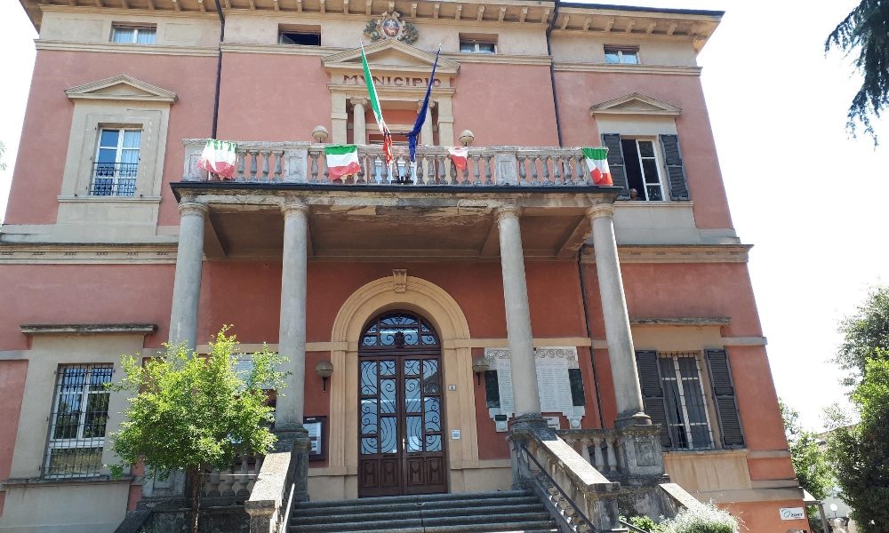 Affidi, assistente sociale patteggia