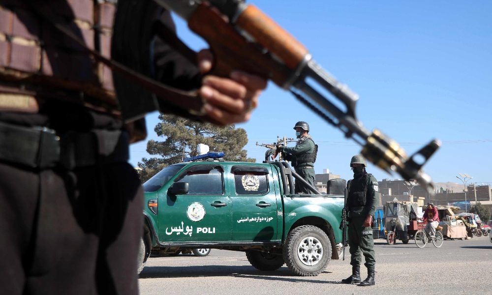 Afghanistan: decine di morti in scontri esercito-Talebani