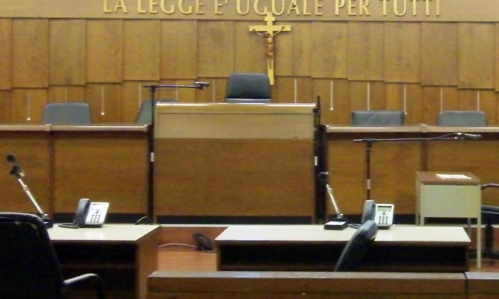 Aggredito Gip del tribunale di Cosenza
