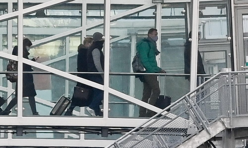 Alexey Navalny fermato all’aeroporto di Mosca