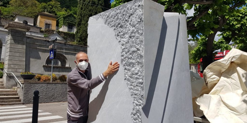 Marmi e arte a Laglio, in allestimento il simposio di scultura