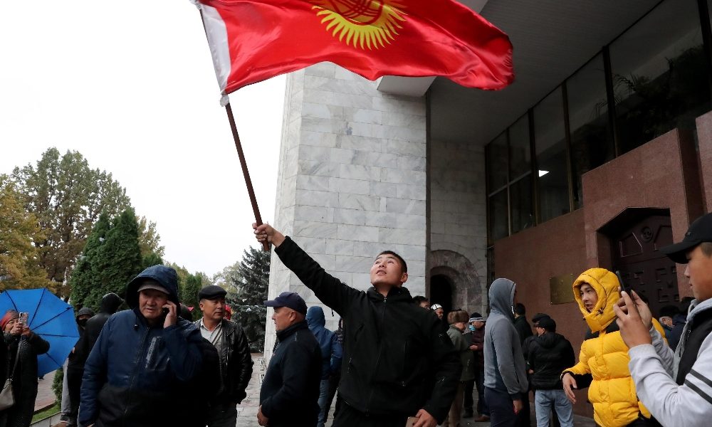 Annullate le elezioni in Kirghizistan