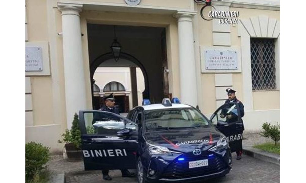 Anziano picchiato e segregato,un arresto