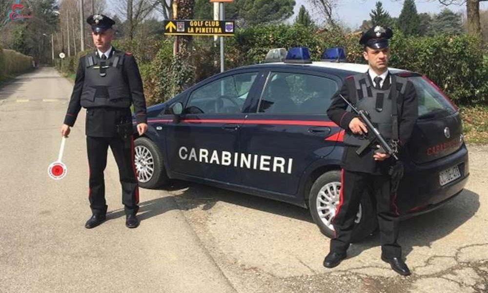 Appiano, rapinata con lo spray urticante al cimitero
