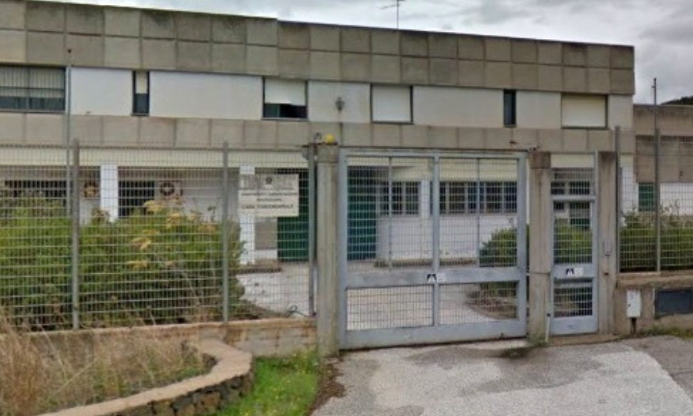 Apre ma senza ospiti Cpr in Sardegna