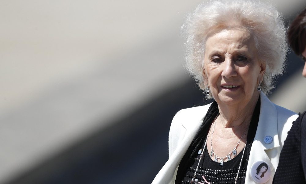 Argentina: desaparecidos, Estela Carlotto compie 90 anni