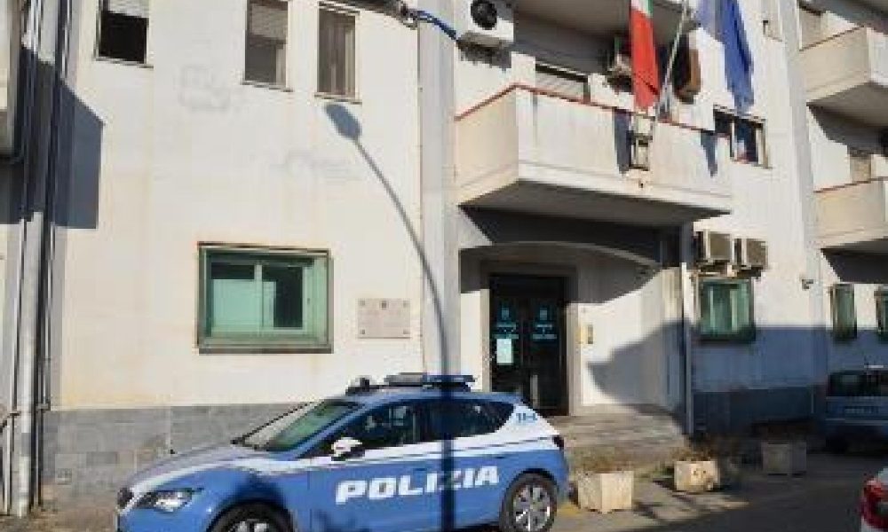 Assenteismo in ente regionale Calabria, in 5 ai domiciliari