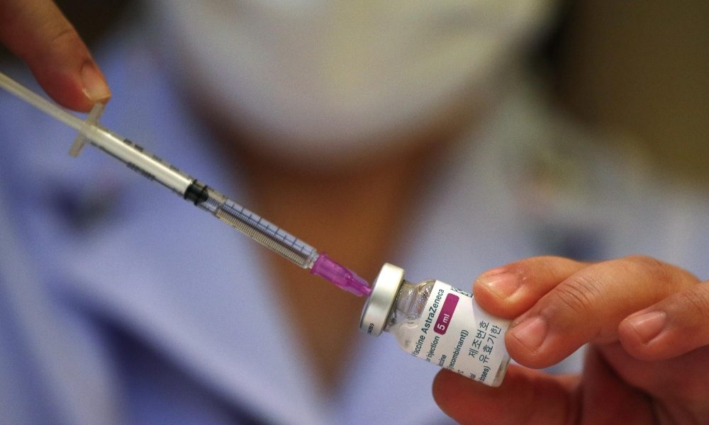 AstraZeneca: Nas sequestrano lotto bloccato in Piemonte