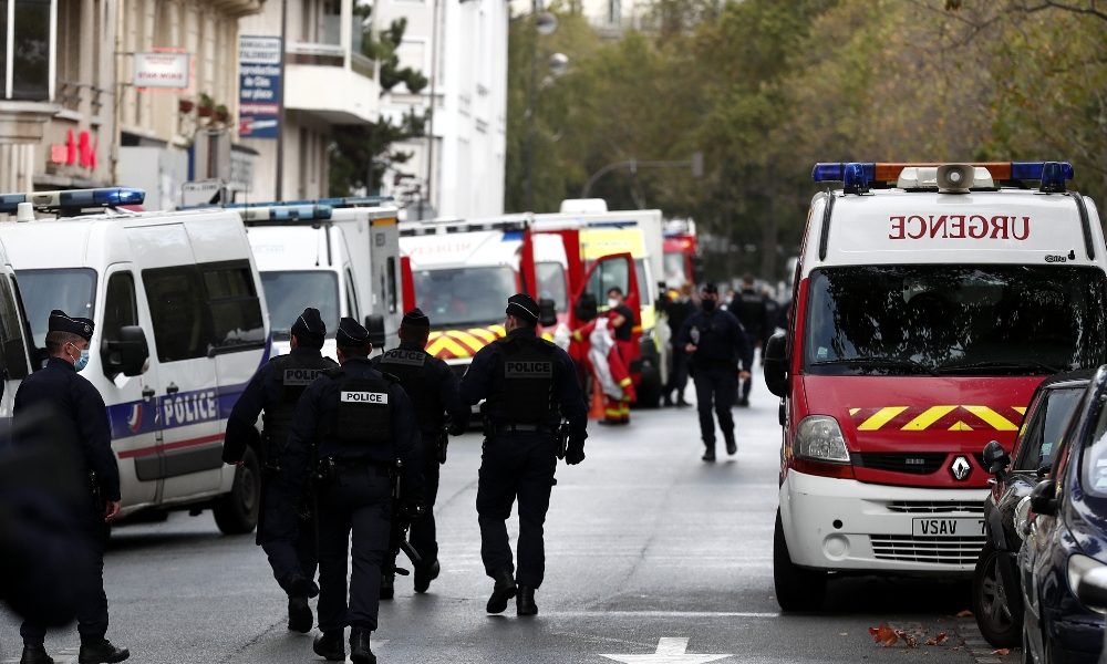 Attacco vicino ex sede Charlie Hebdo, quattro accoltellati