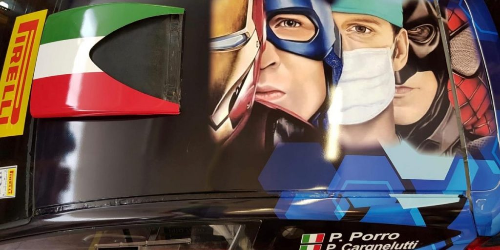 Rally, sull’auto di Paolo Porro il tributo a chi ha lottato contro il Coronavirus
