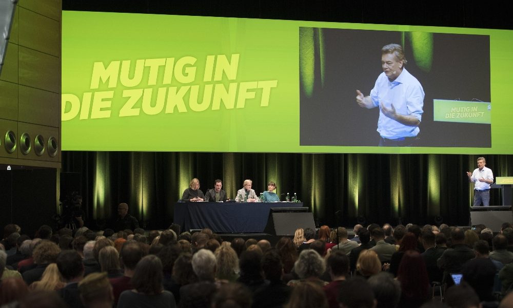 Austria, dai Verdi via libera al governo