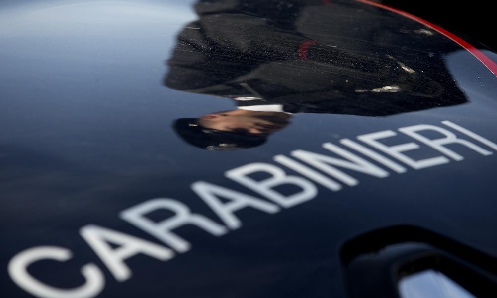 Auto contro bus, muoiono 2 ragazzi