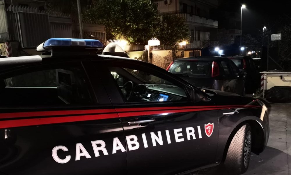 Auto rubate e ‘ripulite’, giro da 2 mln