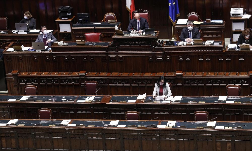 Azzolina, aumentano analfabetismo e Neet,per questo mi batto