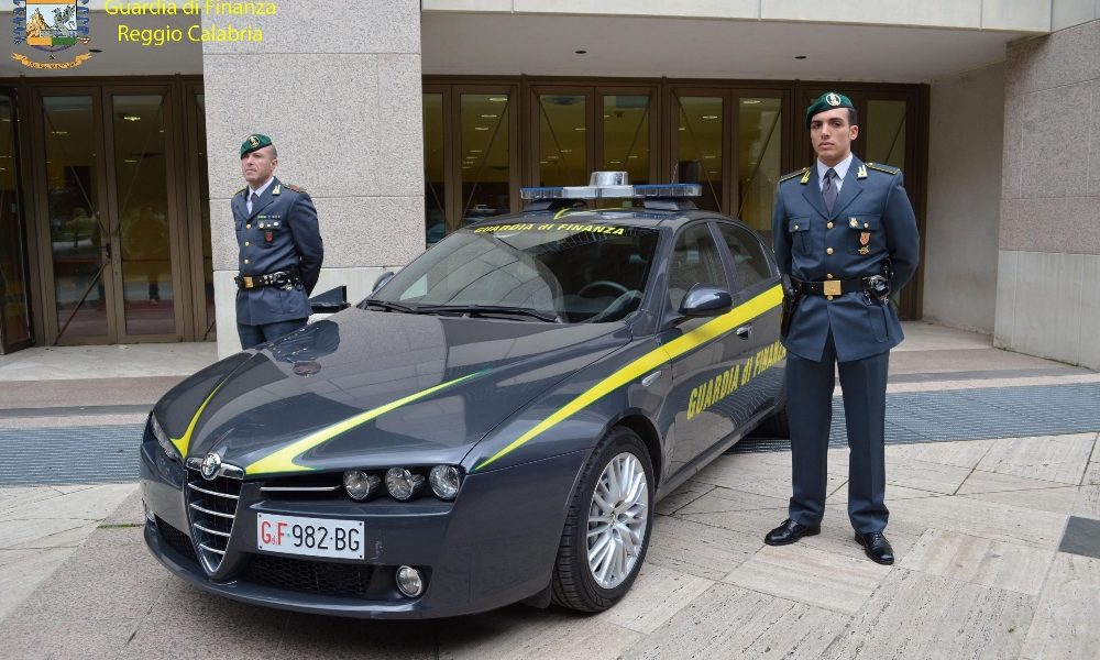 Bancarotta e truffa,sequestrati 1,5 Mln