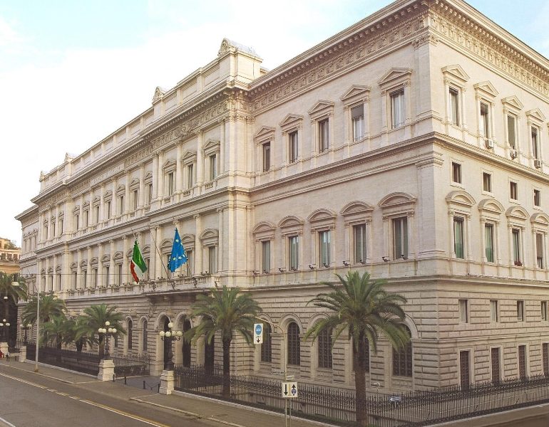 Bankitalia:Pil fra -9 e -13%.Decreti evitano crisi liquidità