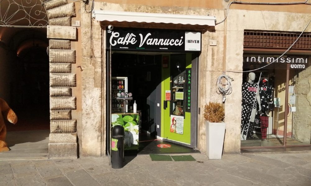 Bar centro Perugia, proviamo a resistere