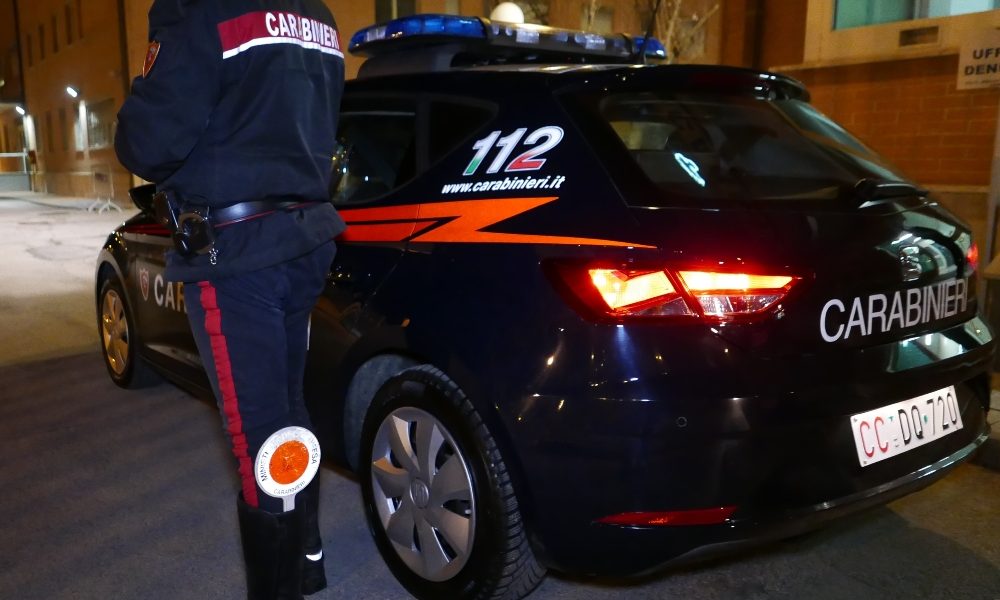 Barista derubato investe il ladro