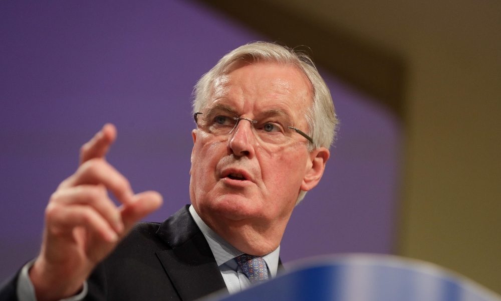 Barnier positivo a coronavirus