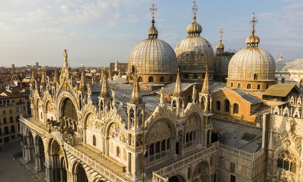 Basilica S.Marco apre a 150 persone/ora