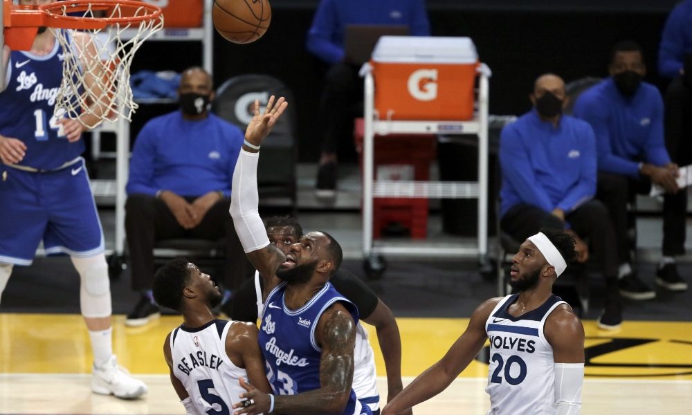 Basket: Nba, Dallas da record umilia i Clippers