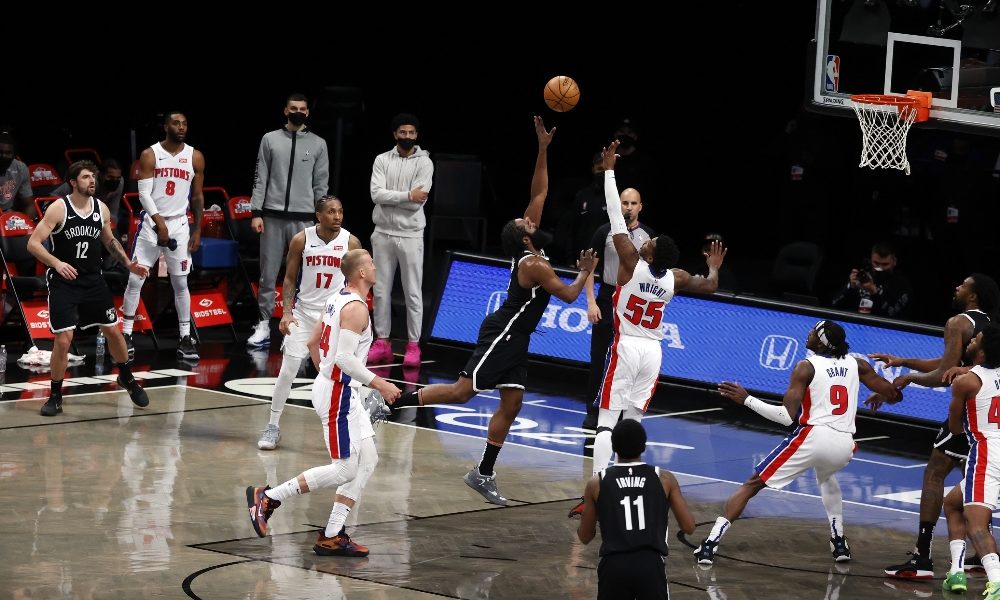 Basket: Nba; corrono Bucks e Nets, ko in casa Oklahoma