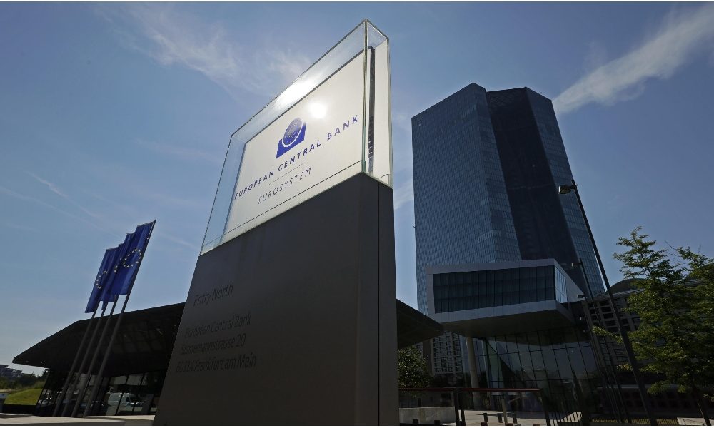 Bce: lascia tassi invariati, accelera acquisti titoli