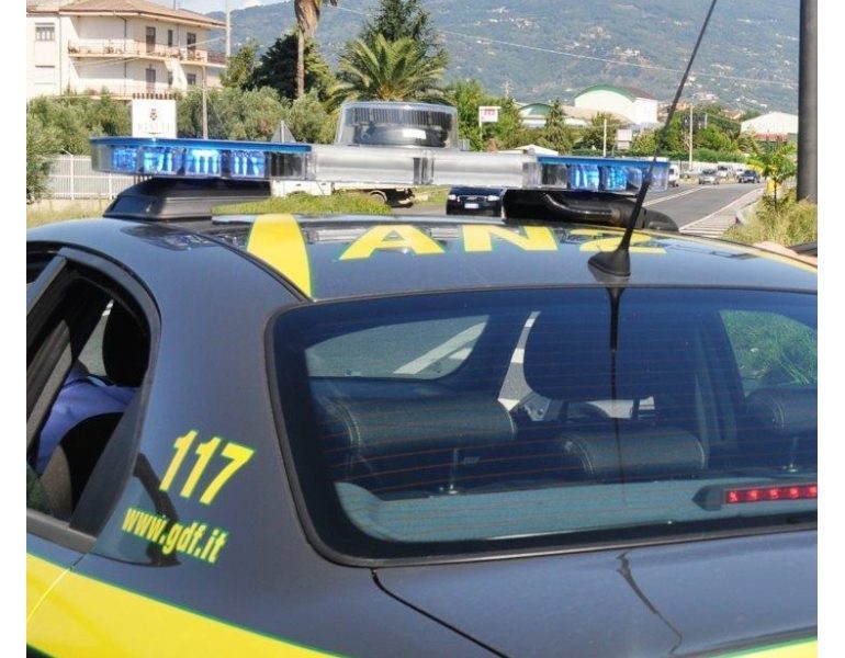 Beni società fallite a altre aziende per non pagare,indagati