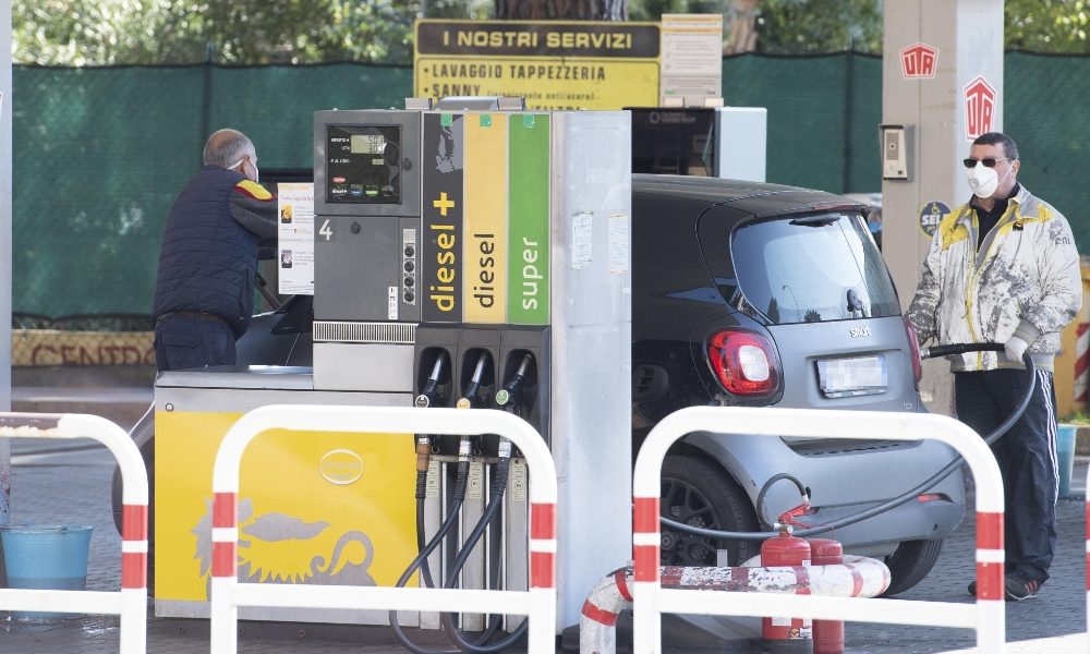 Benzinai: sindacati, nessuno sciopero