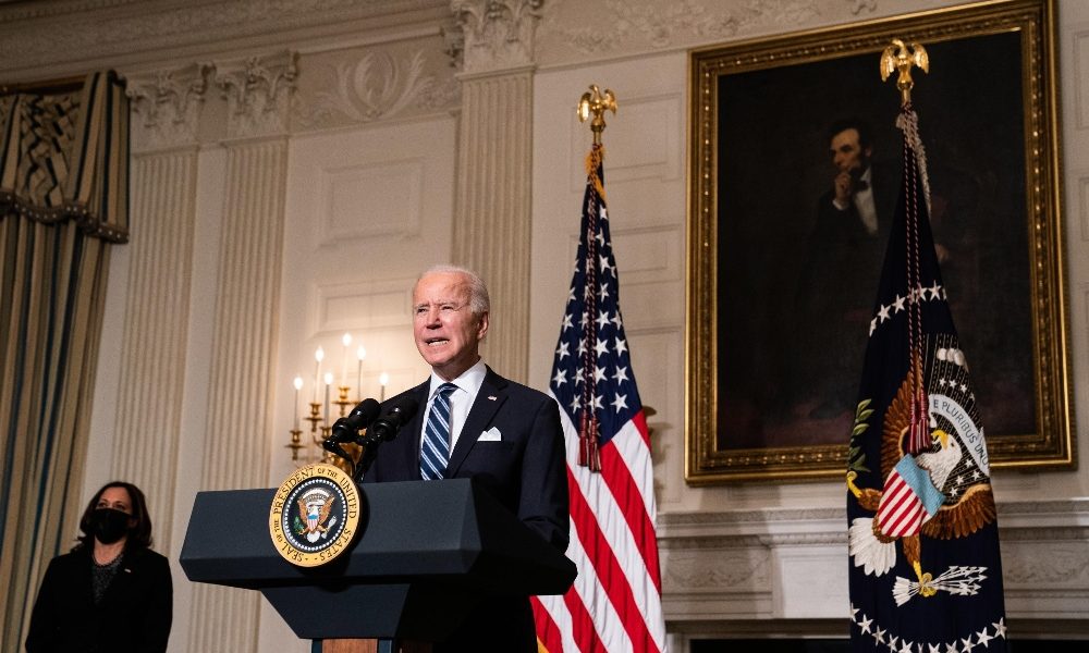 Biden firma decreti sanità e aborto,via danni fatti da Trump