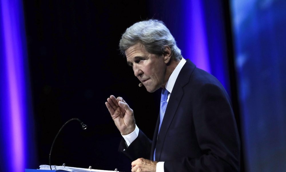 Biden incassa endorsement di John Kerry