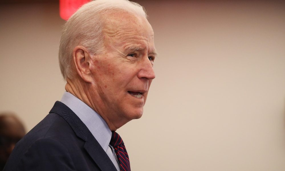 Biden, pronto a far scortare Trump